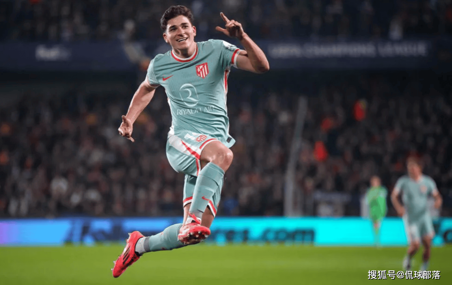 包含阿尔梅里亚掀起迎击风暴，马竞主场士气高涨的词条