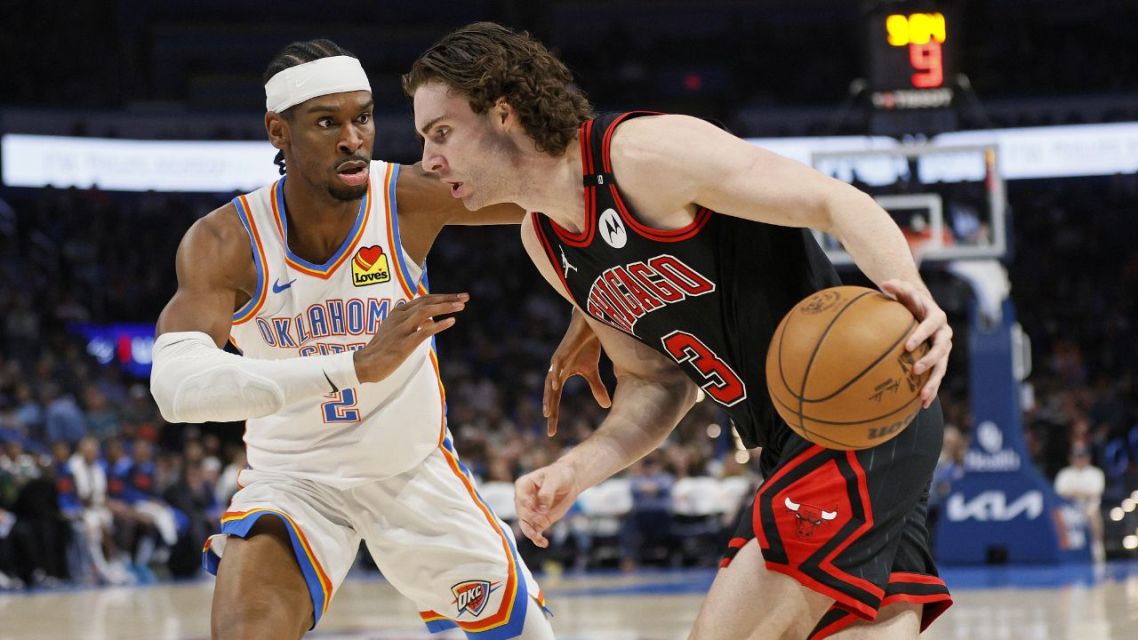 包含公牛队客场击败对手，全队士气高涨豪取两连胜的词条