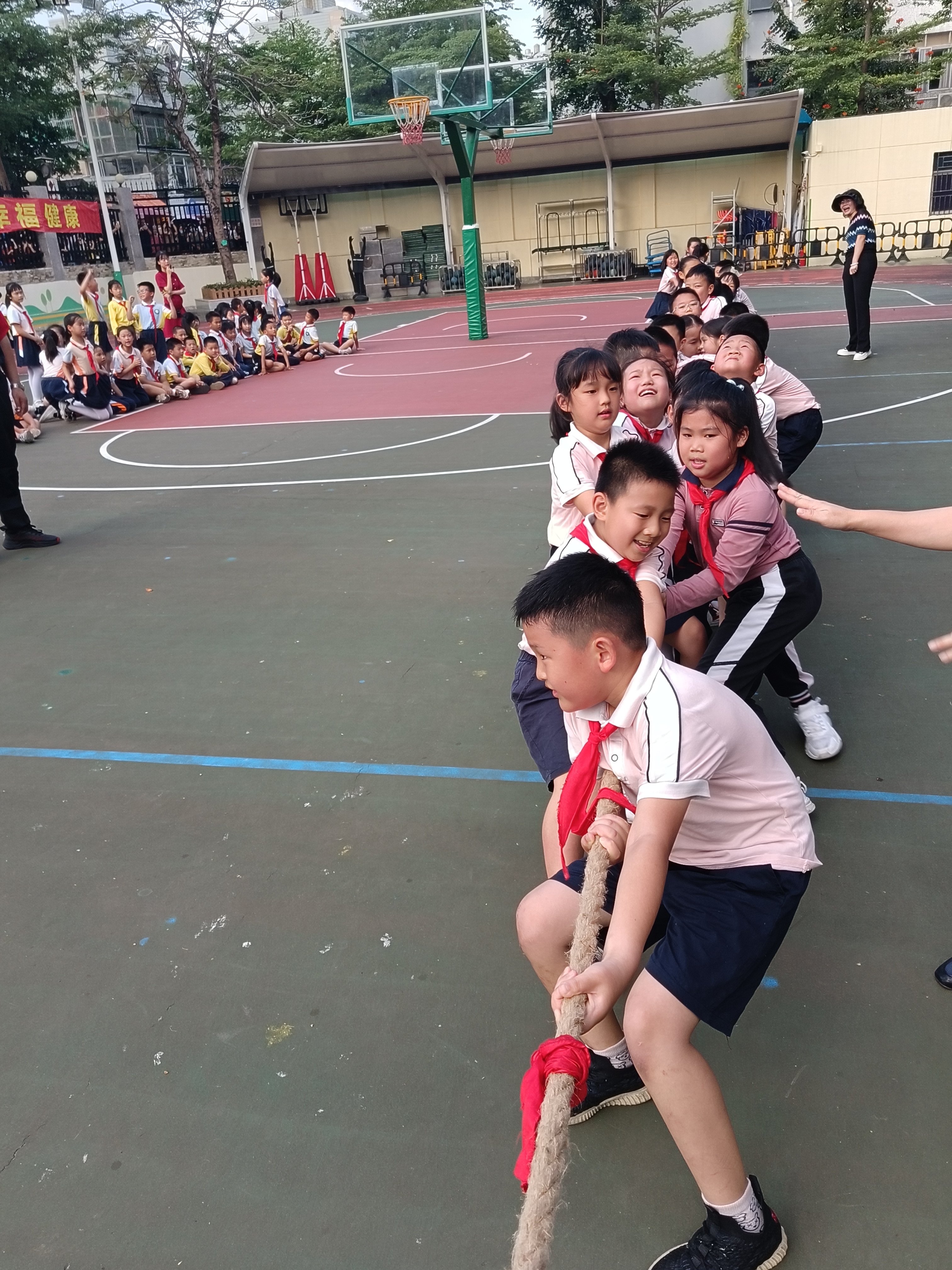 包含破天荒!史无前例的比赛展现激烈对抗的词条 包含破天荒!史无前例的比赛展现激烈对抗的词条