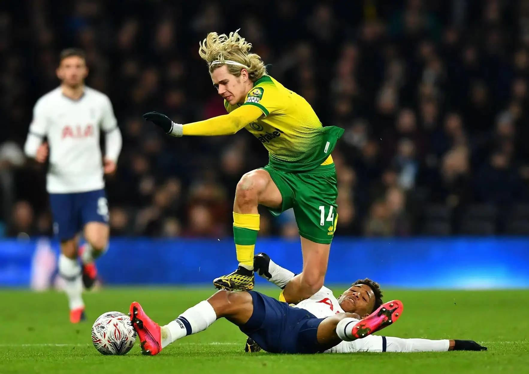 利兹联绝杀抢分，英超保级前景稍有希望