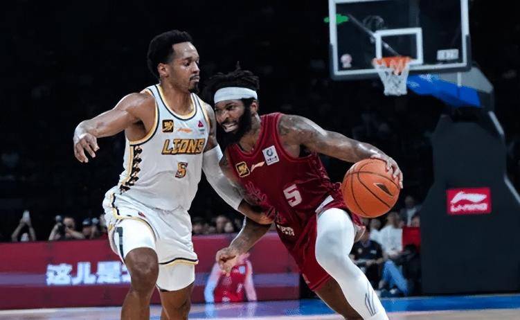 国内篮球联赛中球员实力较量