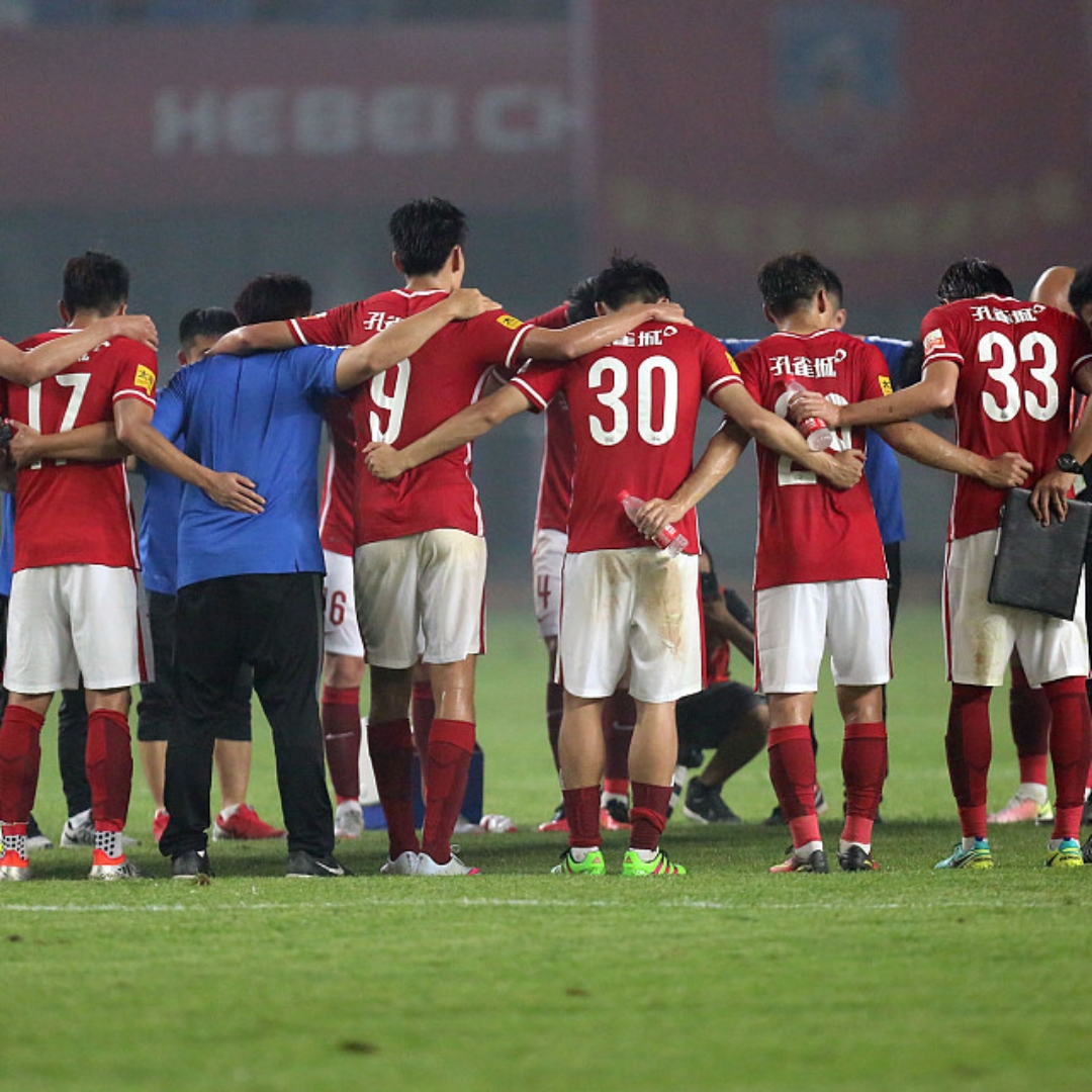 包含足球战士们在场上的拼搏精神令人动容!的词条 包含足球战士们在场上的拼搏精神令人动容!的词条