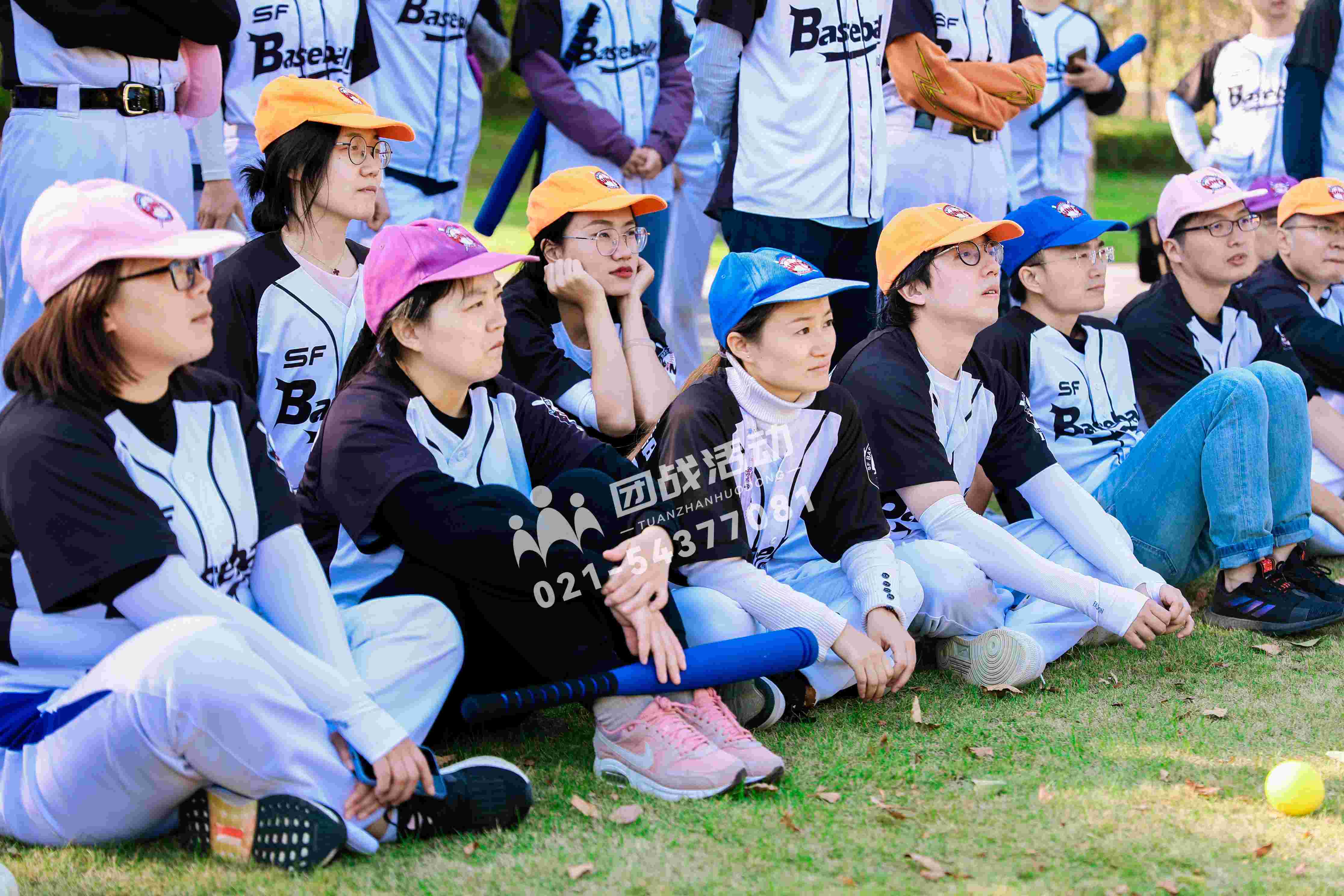 队员在比赛中展现了出色的团队合作 队员在比赛中展现了出色的团队合作