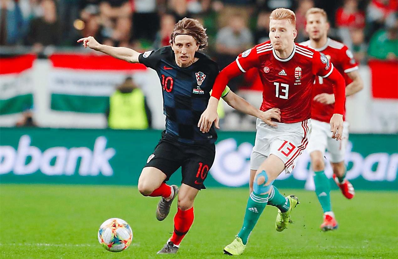 关于波兰主场对阵匈牙利，决定出线名额的信息