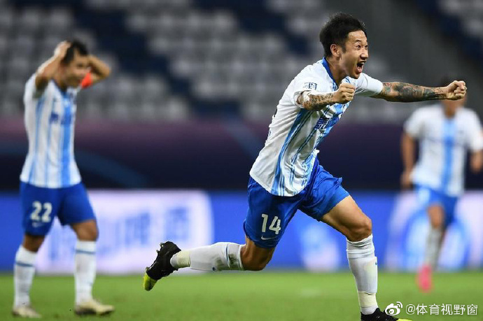 河南建业大胜天津泰达，实现赛季首胜！