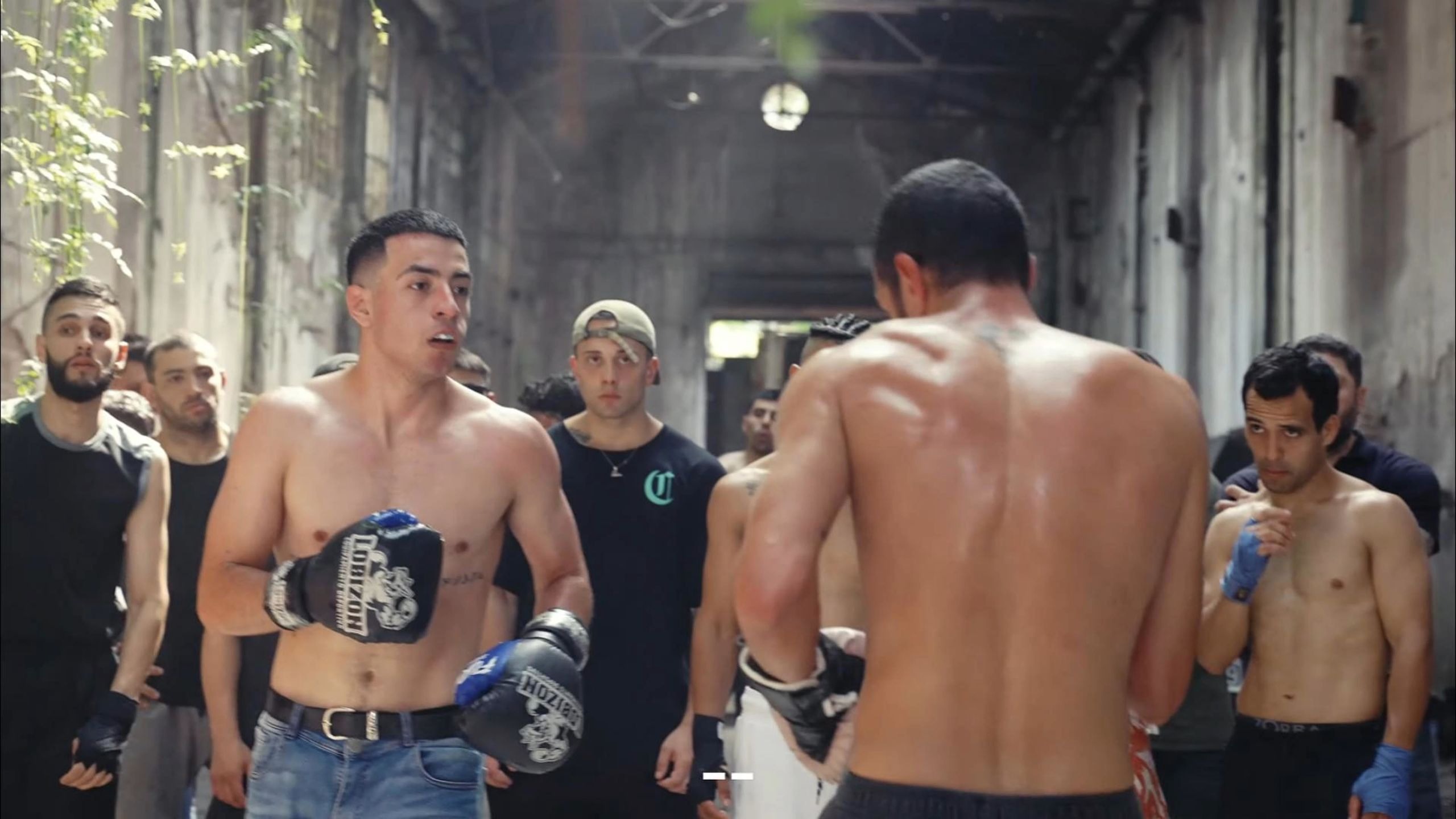 拳击比赛拳拳到肉，古巴运动员击败对手的简单介绍