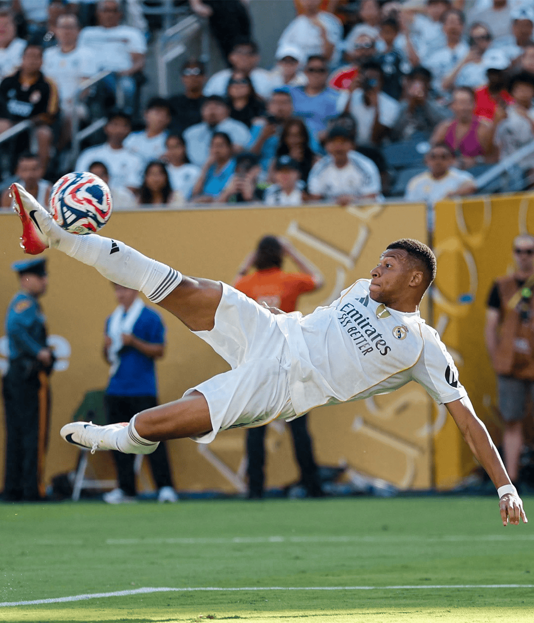 杜兰特遭遇姆巴佩夺冠,德甲局势紧张 杜兰特遭遇姆巴佩夺冠,德甲局势紧张