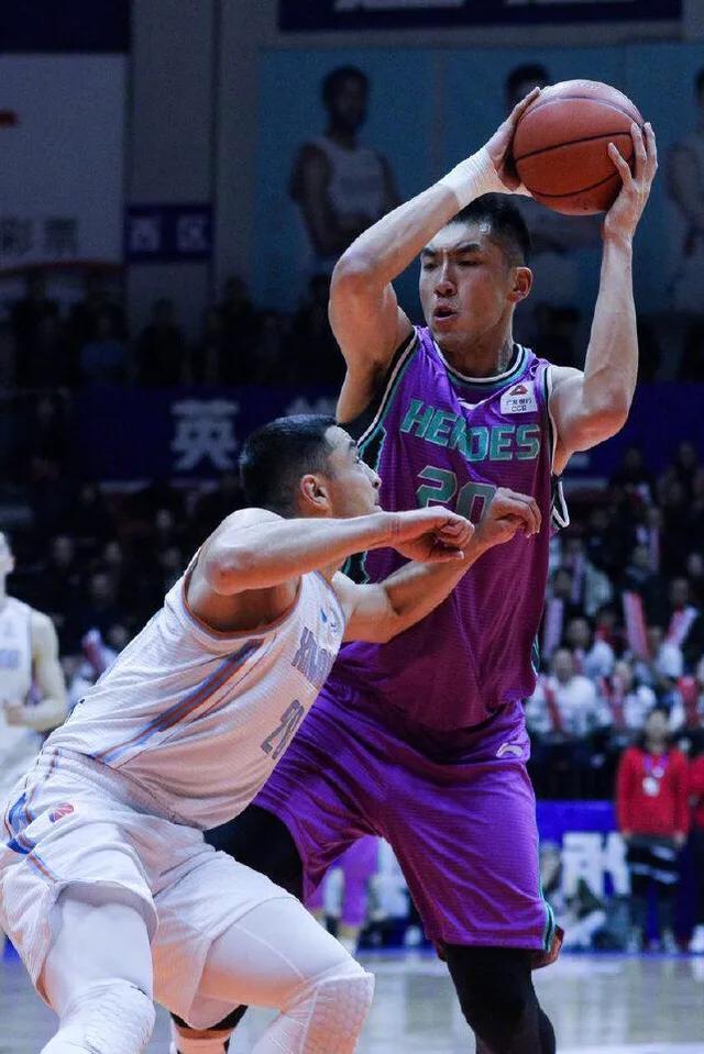 山东队击败通化男篮，积分榜优势逐渐扩大