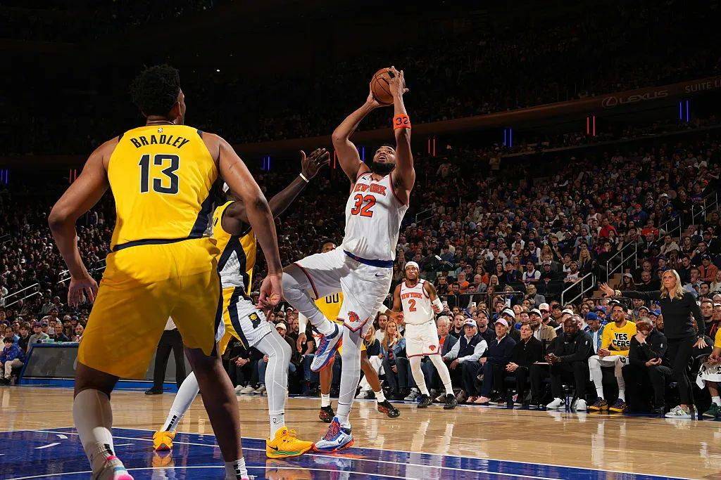 尼克斯大胜热火,迎来胜利之夜 尼克斯大胜热火,迎来胜利之夜