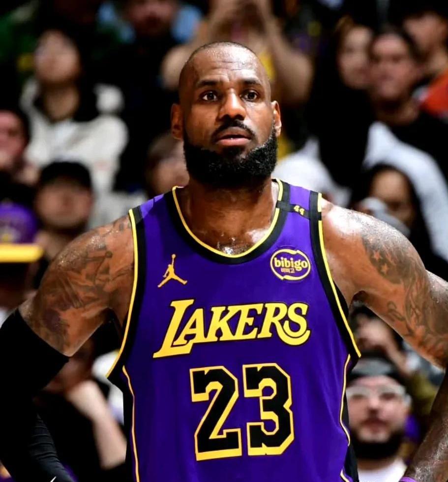 湖人逆袭步行者,詹姆斯一人独得40分的简单介绍 湖人逆袭步行者,詹姆斯一人独得40分的简单介绍