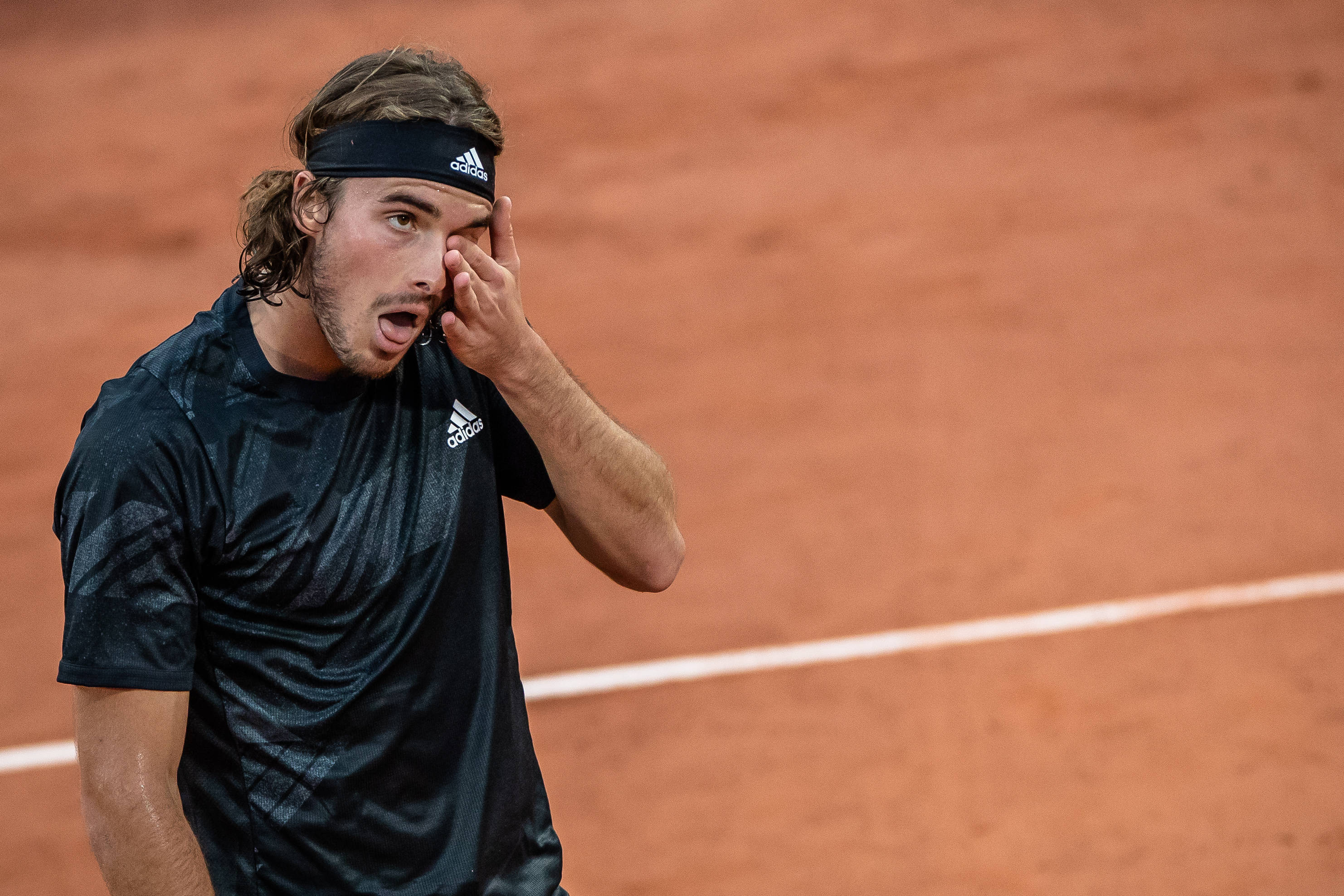 意大利网球队力克西班牙网球队，西西帕斯惊艳世界的简单介绍