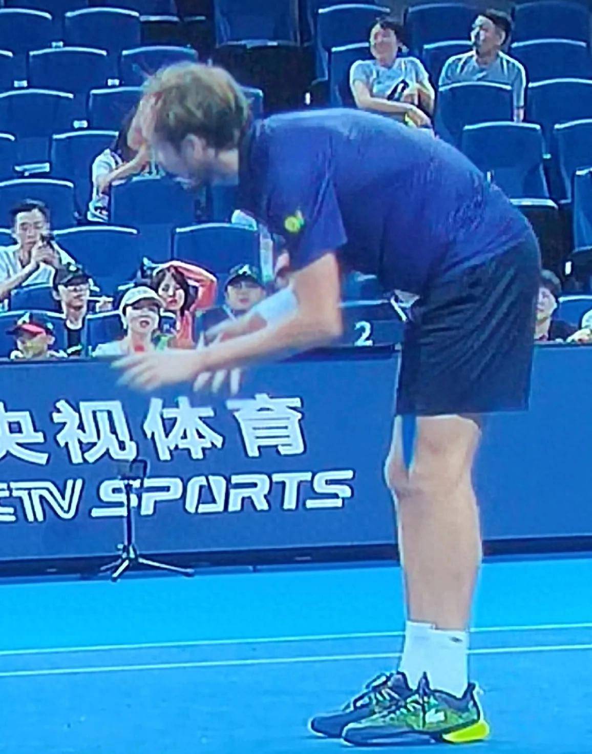 关于比分分析明星选手受伤退赛,引发热议的信息 关于比分分析明星选手受伤退赛,引发热议的信息