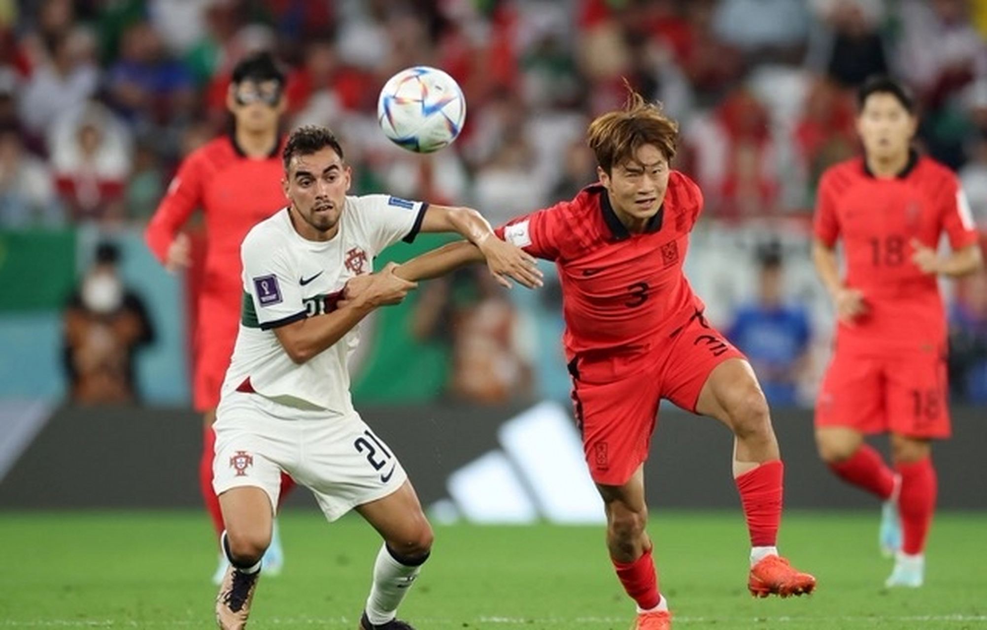 世俱杯决赛-韩国队力克葡萄牙队，奥恰洛夫高光表现的简单介绍