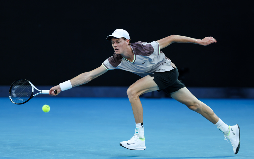 世俱杯直播-澳网完胜年终总决赛，辛纳扛起全队