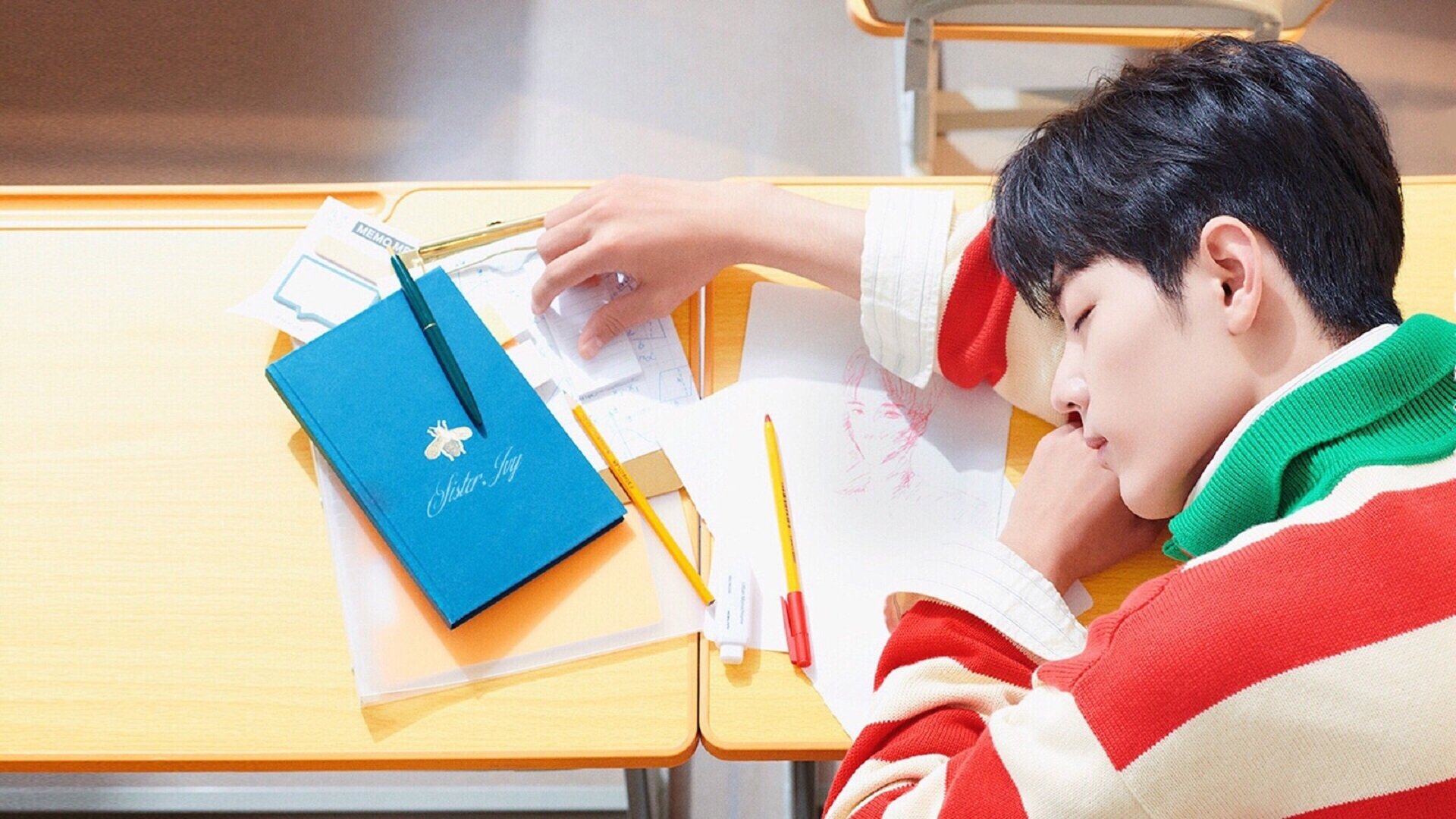 篮网防守锁死鹈鹕，杜兰特攻防转换核心引领胜利