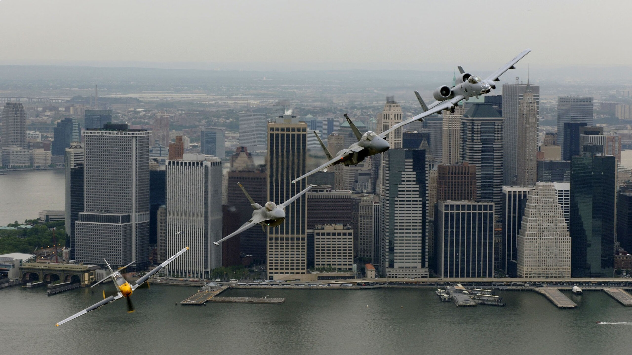 世俱杯-极限的双面，当F1赛道轰鸣与篮球场烽烟相遇