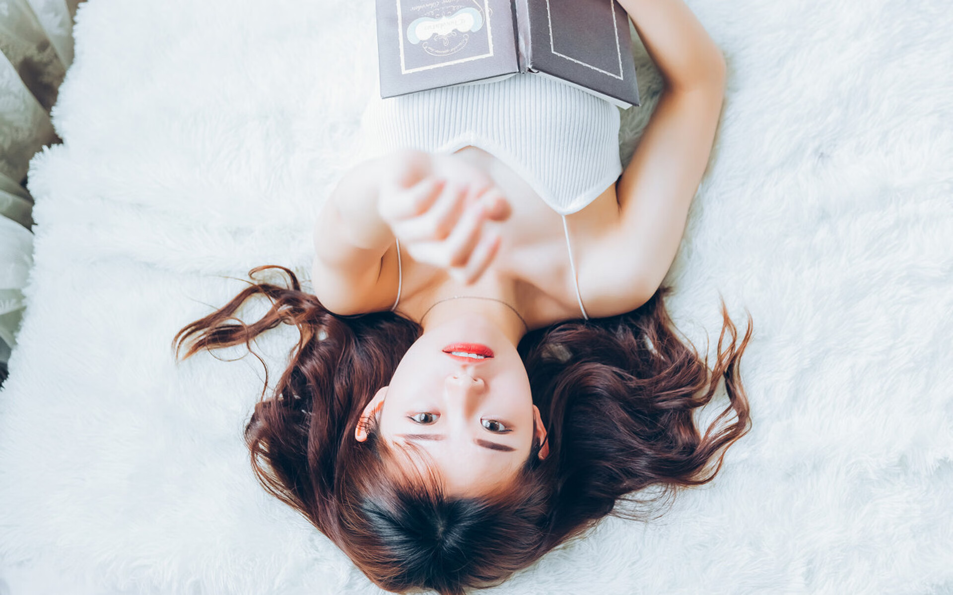 一束光劈开僵局,努涅斯的制胜魔法照亮塞维利亚之夜