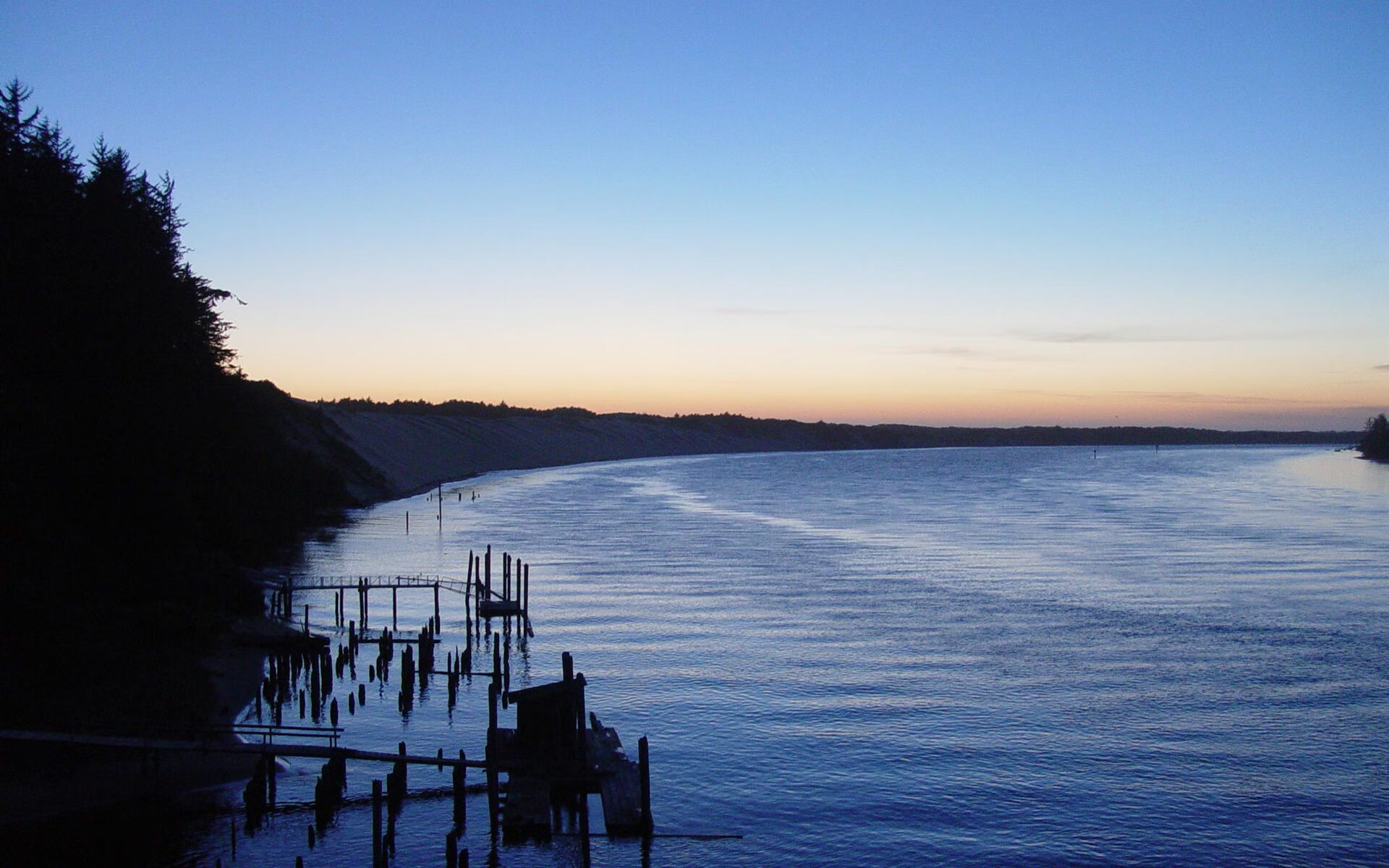 哈利伯顿闪耀世界排名争夺战之夜，统治级数据引领美国队逆转胜局