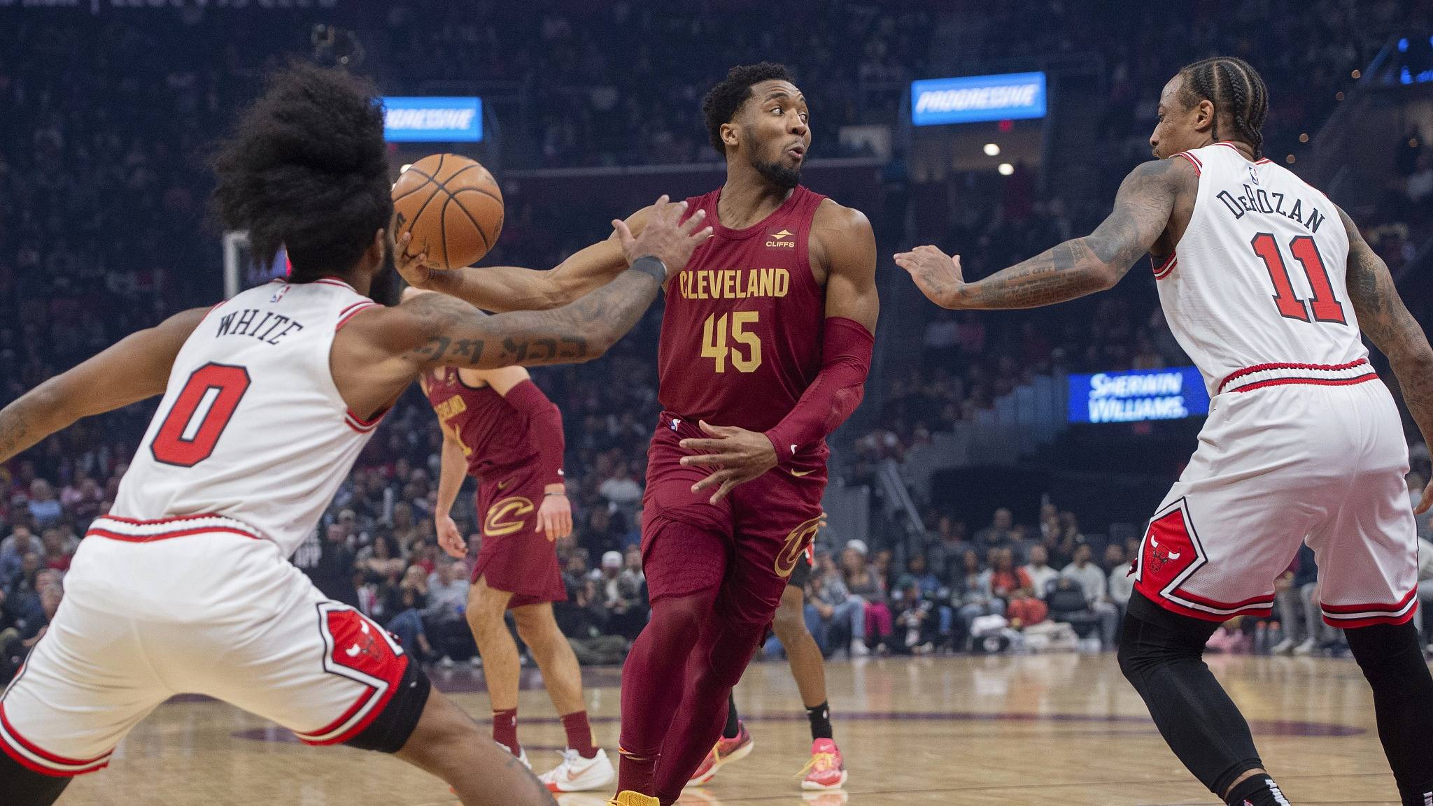 世俱杯改制-骑士末节带走火箭，德罗赞比赛走势一手掌控