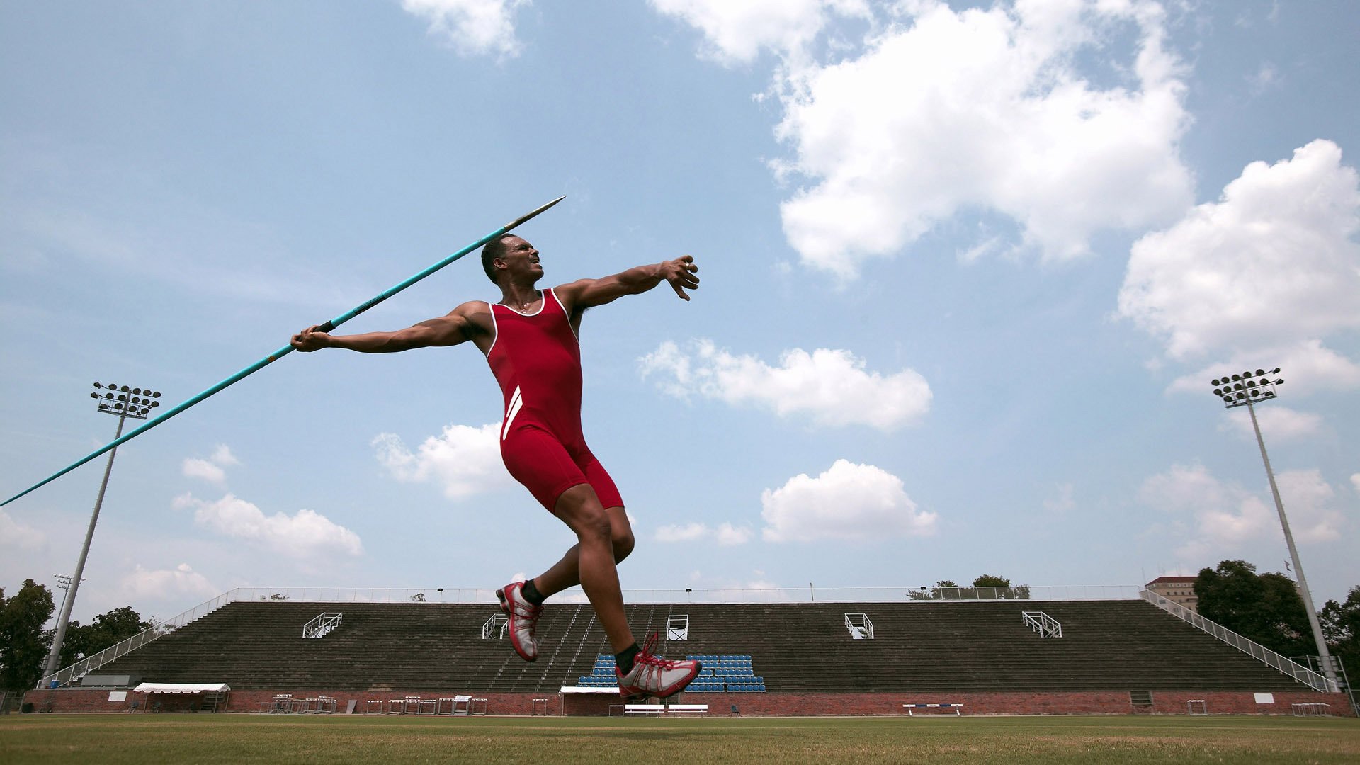世俱杯-萨拉赫一锤定音，马德里竞技强势攻克拜仁堡垒